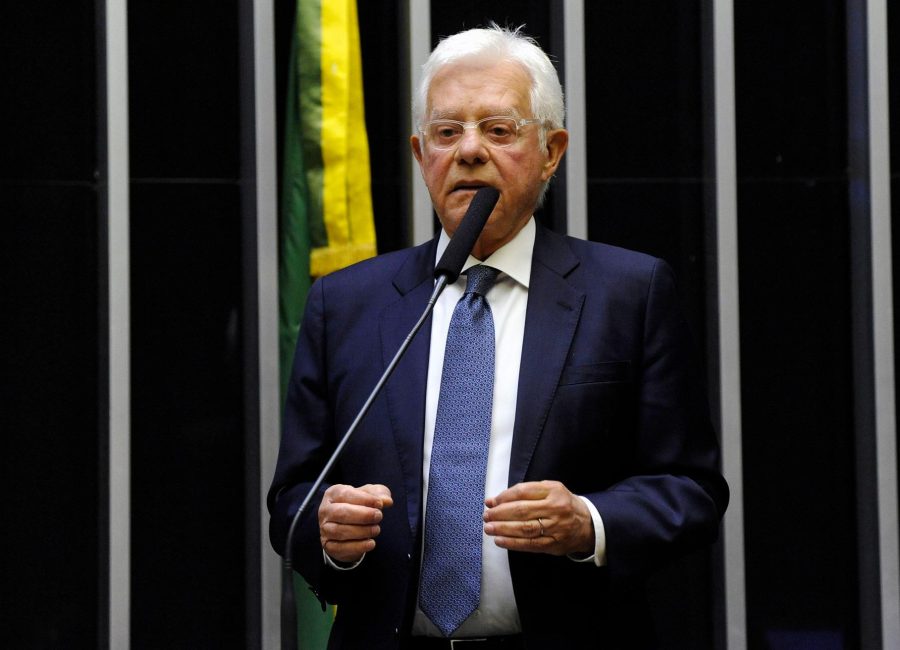 Moreira Franco: para diminuir variação dos preços, será preciso alterar estrutura tributária incidente sobre combustíveis
Foto: Luis Macedo/Câmara dos Deputados