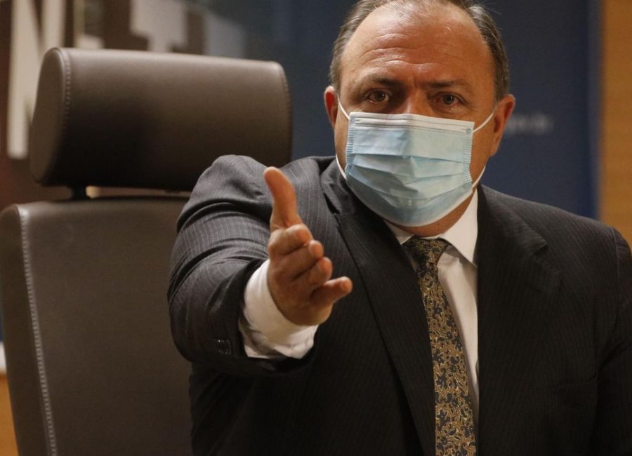 O ministro da Saúde, Eduardo Pazuello, em entrevista coletiva no Instituto de Traumatologia e Ortopedia (Into) no Rio de Janeiro.