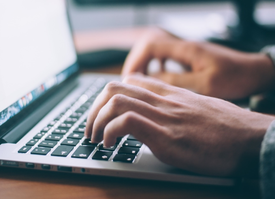 typing-on-laptop